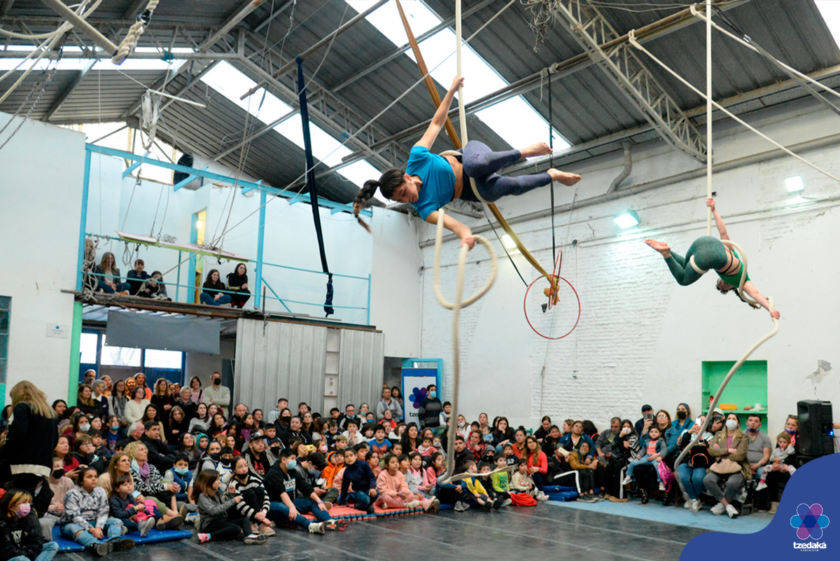Festejo del Día de la Niñez Fundación Tzedaká - Circo